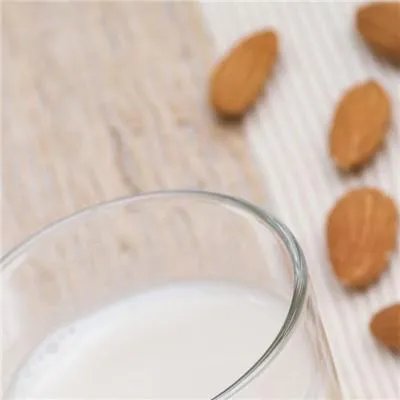 纯牛奶什么时候喝最好？