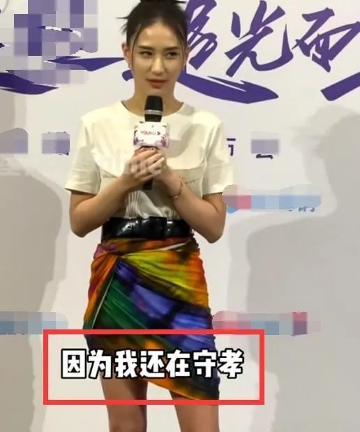 刘嘉玲曝何超莲早已秘婚“很出名的男演员”!会是窦骁吗?