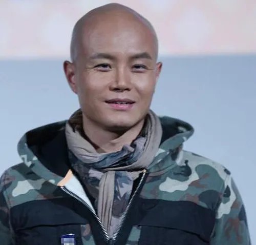 得罪了金星还强吻谢娜，乐嘉到底为何被封杀？