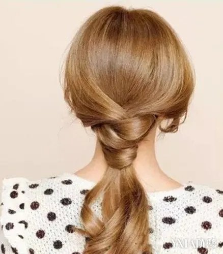 简单到爆的超美编发大全四种编发方法让你的发型摆脱枯燥