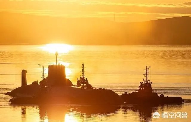 台风级战略导弹核潜艇是怎样出海的?