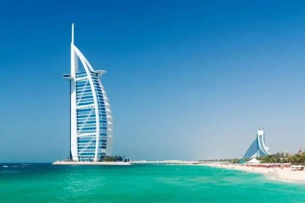 富豪迪拜的公主居然也逃跑，这背后有什么心酸的故事吗？