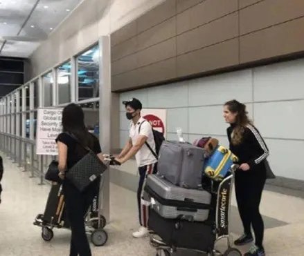 网友在哪里偶遇李晨和范冰冰？