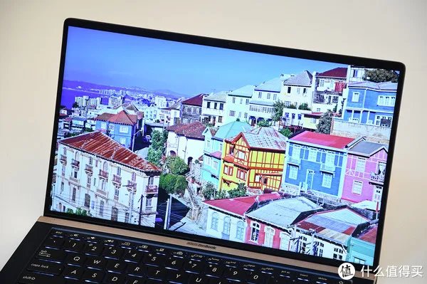 8102年，终于有全面屏笔记本了——华硕灵耀U 2代评测