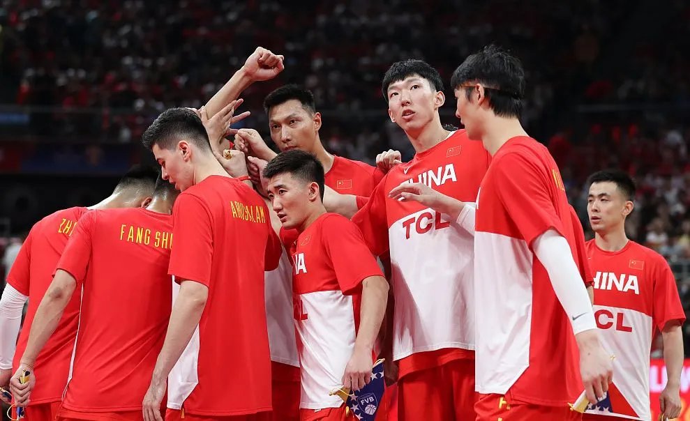 郭艾伦脑震荡无法出战，男篮为何会有这么多球员受伤？