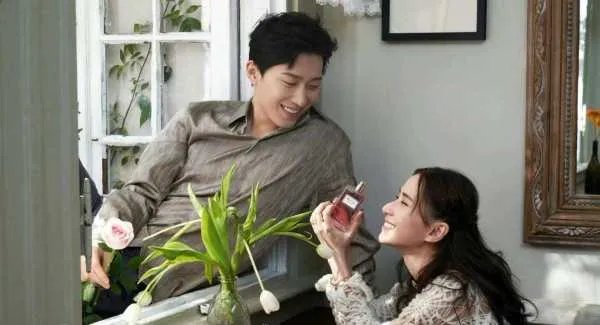 窦骁何超莲被传奉子成婚,为什么他们的婚事这么多人关注?