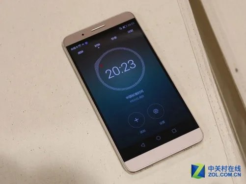 一键美颜/双前置镜头 实力派美颜手机荐