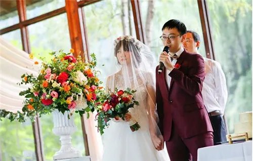 新郎婚礼致辞怎么说  2则精辟简短致辞抒发内心情感