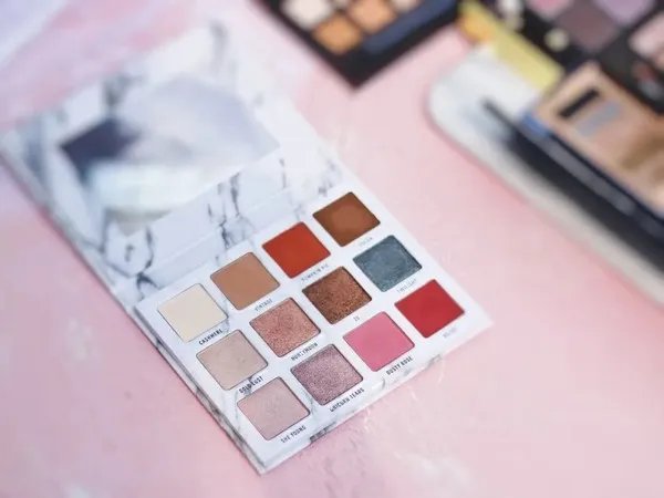 眼影盘哪个牌子好