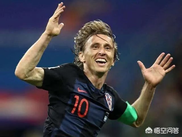 莫德里奇为啥不高不壮,却能踢成世界级球员?