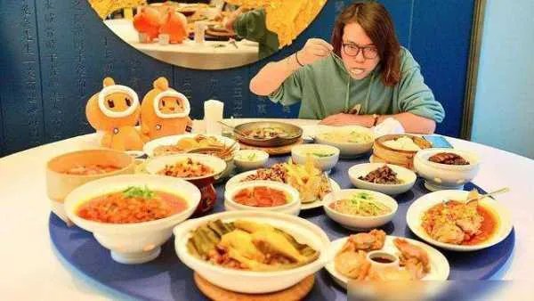 李子柒VS浪胃仙解约，为何网民评价完全相反？