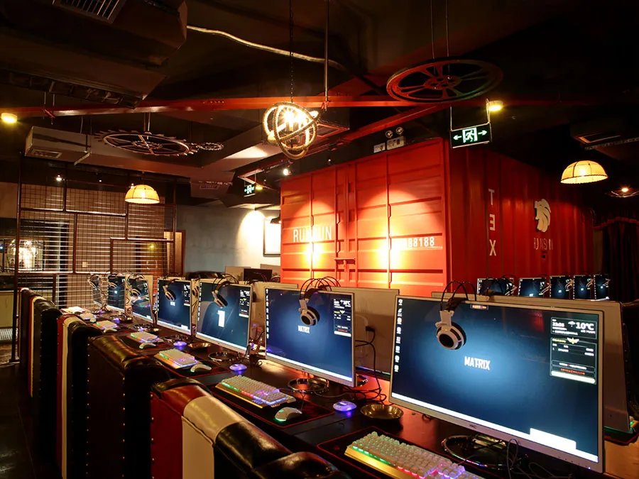 佰乐网咖——刚柔相济的怀旧体验