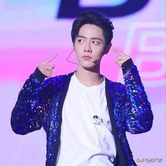 大家有肖战、王一博的壁纸吗，分享一下