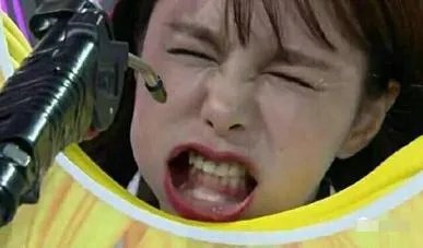 刘晓庆跳伞力证没整容，到底哪些事会暴露一个人整过容？