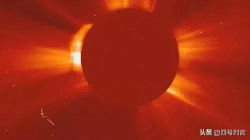 太阳附近发现千艘地球大小的UFO,是假新闻吗?