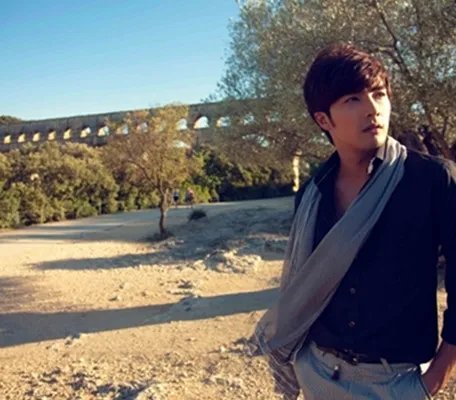 疑似贺军翔女友照片被曝 不是新欢是旧爱