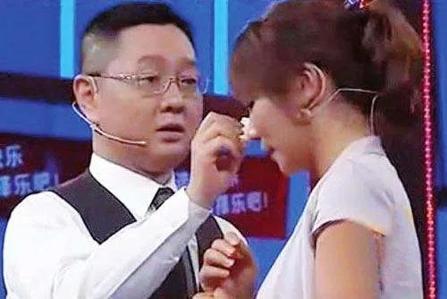 张绍刚当年主持《非你莫属》为什么遭到了观众抵制而离开？