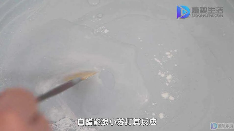 油烟机上的油垢怎么快速清洗