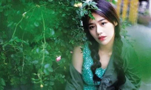 马思纯谢谢杨紫最难时候的陪伴，你觉得她们之间的感情怎么样？