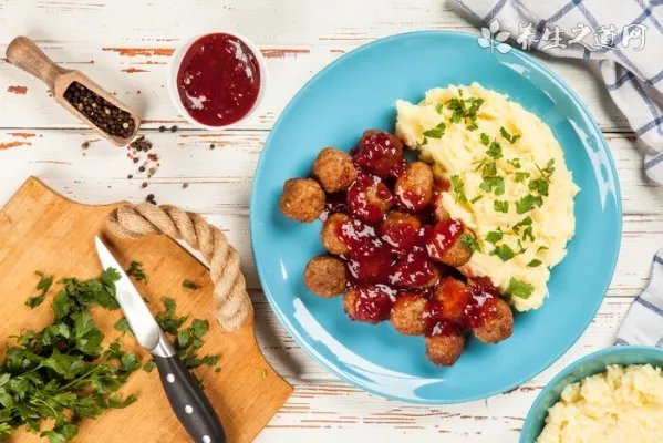 汽车里放什么除味效果比较好?