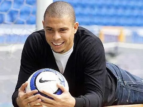 罗纳尔多过人集锦欣赏 史上最全最完整的“外星人”