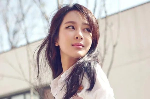 马思纯谢谢杨紫最难时候的陪伴，你觉得她们之间的感情怎么样？