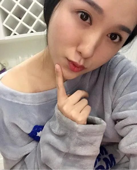 你对反串演员叶紫涵怎么看?