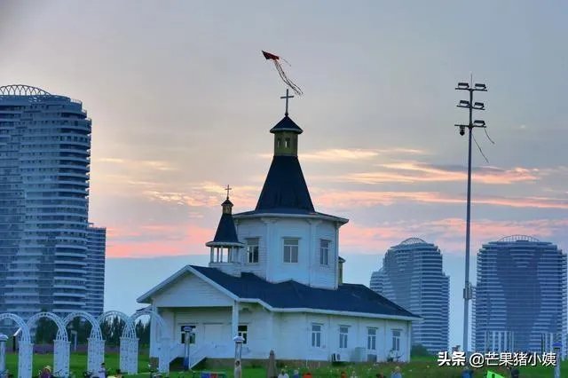 东戴河是去佳兆业海滩还是白金海海滩哪个好？