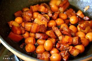 鹌鹑蛋红烧肉