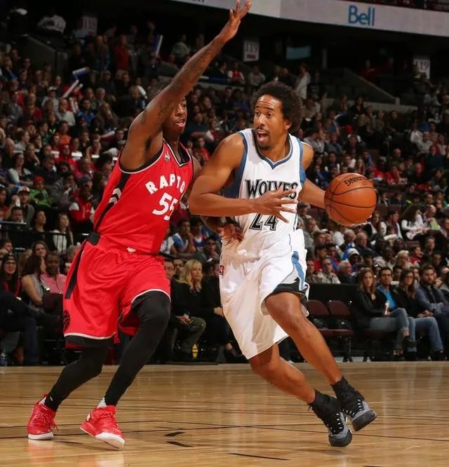 安德烈·米勒的球技如何?和马刺队的整体风格相融吗?