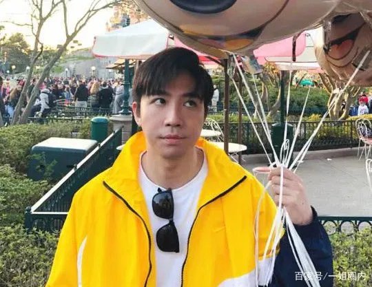 被烧伤后的俞灏明大变样,现在发展的怎么样?