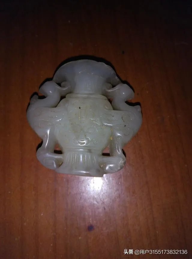 石友们，把你们的新疆和田玉、籽料原石和天然奇石发个图出来让石友们看看学习下？