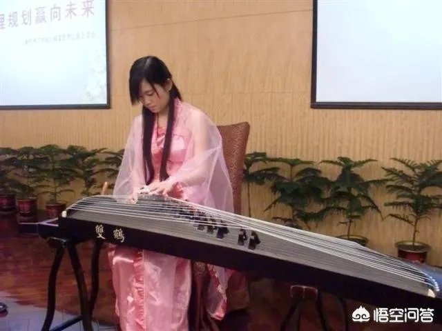 当今社会,女人应该活成什么样,才算潇洒不悔?