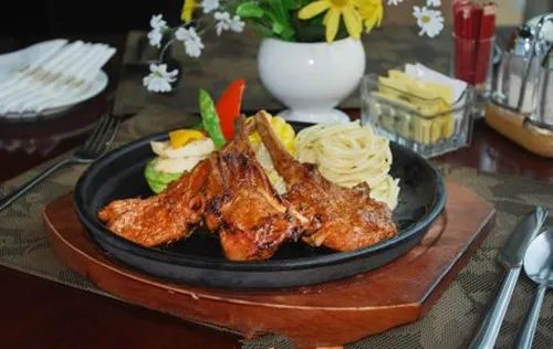 结婚纪念日吃什么合适 来一顿浪漫的烛光晚餐吧