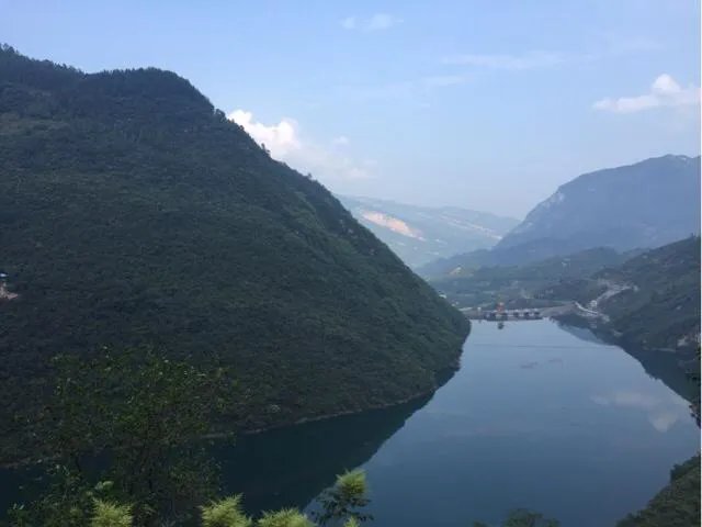 重庆出发3天自驾游攻略求推荐？