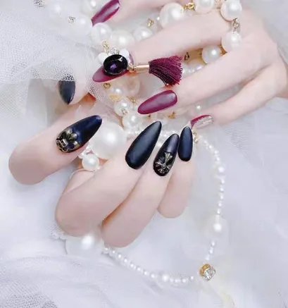 我是男生,想当一名美甲师前景如何?