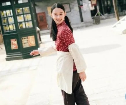 《光荣时代》小东西是谁演的？扮演者资料介绍