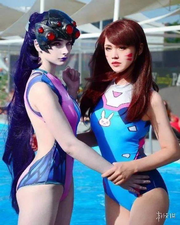 《守望先锋》泳装黑百合、D.va COS 身材傲人的性感尤物