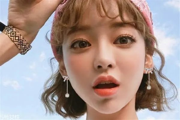 女生哪些动作会让男生觉得很有感觉？