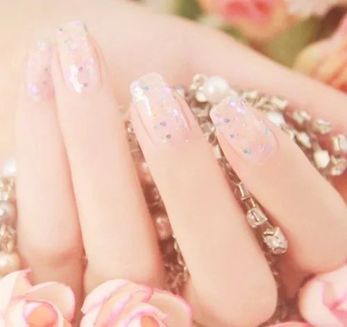 适合结婚的美甲类型有哪些 让人惊艳的美甲推荐