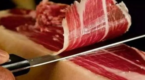 全国猪肉零售均价每公斤下降13元是真的吗？