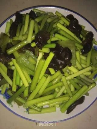 蒜苔炒木耳