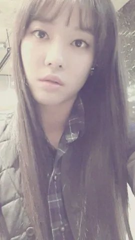 哪位知道这个女的叫什么嘛，rainbow组合里的一个。