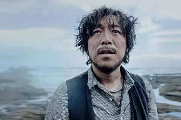 长相极为普通的黄渤，凭什么能在娱乐圈大红大紫?