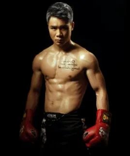 邱建良VS考，这场巅峰对决和“一龙VS西提猜”有哪些不同？