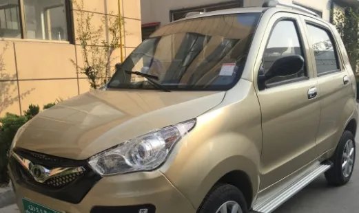 久久星老年代步电池怎样充电