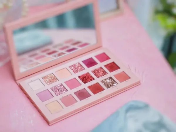 眼影盘哪个牌子好