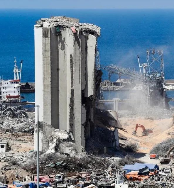 黎巴嫩首都发生大规模示威活动，造成了什么影响？