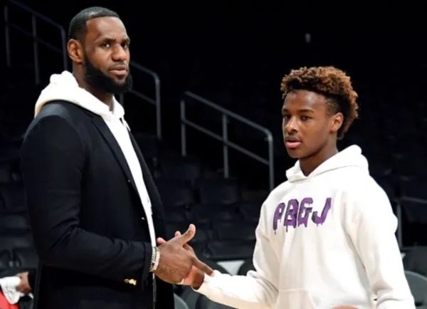 詹姆斯儿子接受手术，半月板撕裂赛季报销，“父子篮球”悬了吗？