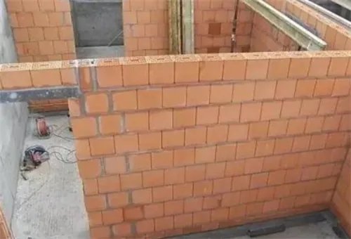 空心砖上怎么固定重物